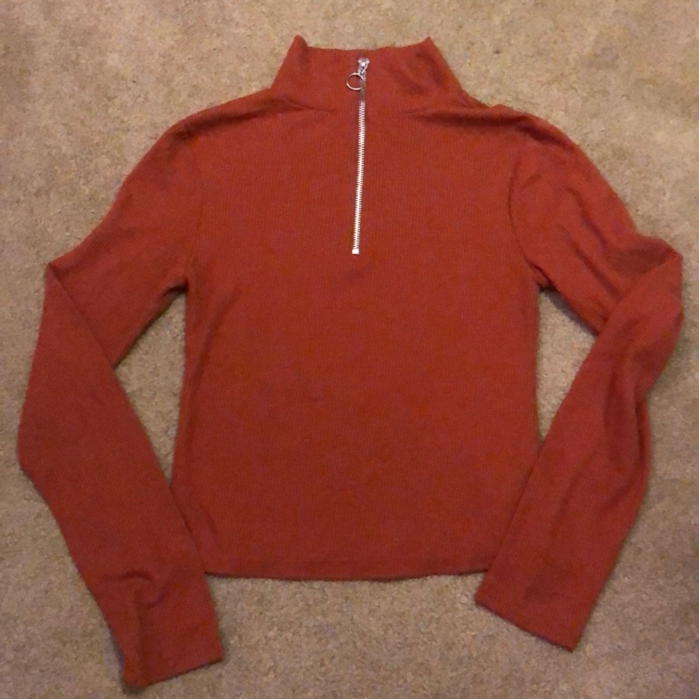 zip up top